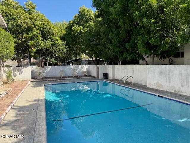 18619 Collins ST, #F7, Tarzana, CA 91356 Pool 3