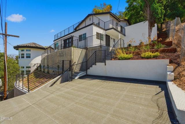 Property photo for 1114 Oban DR, Los Angeles, CA