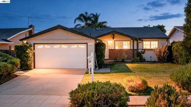 25825 Belhaven St, Hayward, CA 94545 25825 Belhaven St, Hayward, CA 94545