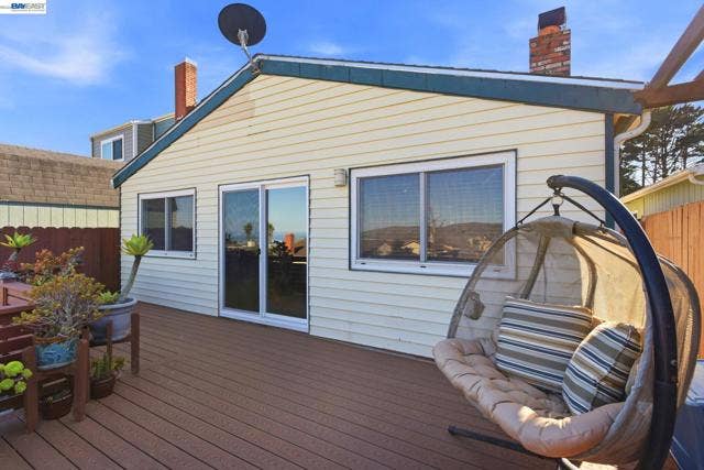 22 John Glenn Cir, Daly City, CA 94015 22 John Glenn Cir, Daly City, CA 94015