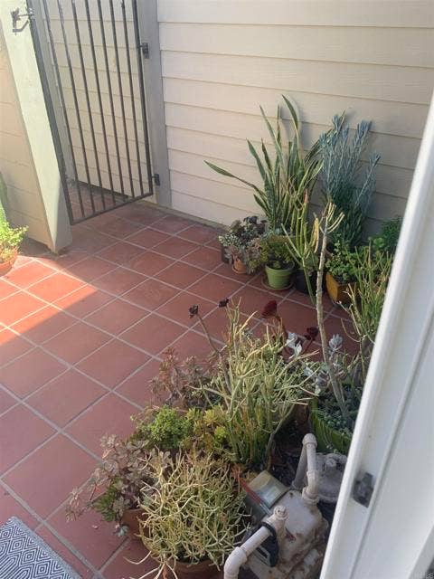 1734 Aldersgate RD, Encinitas, CA 92024