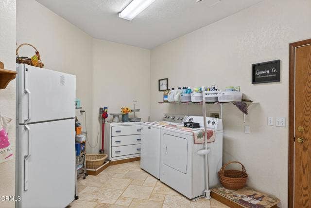 68-web-or-mls-UpmarketMedia-1125Spr-086