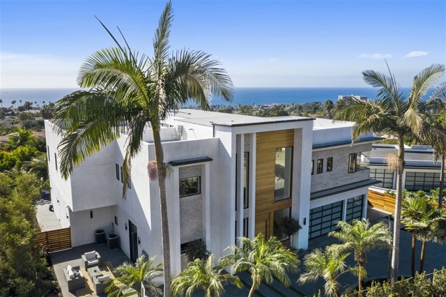 Property photo for 6556 El Camino Del Teatro, La Jolla, CA