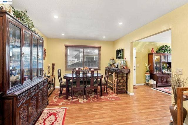 22 John Glenn Cir, Daly City, CA 94015 22 John Glenn Cir, Daly City, CA 94015