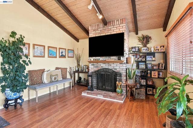 22 John Glenn Cir, Daly City, CA 94015 22 John Glenn Cir, Daly City, CA 94015