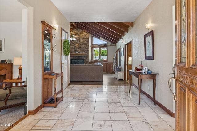9-web-or-mls-UpmarketMedia-1125Spr-024