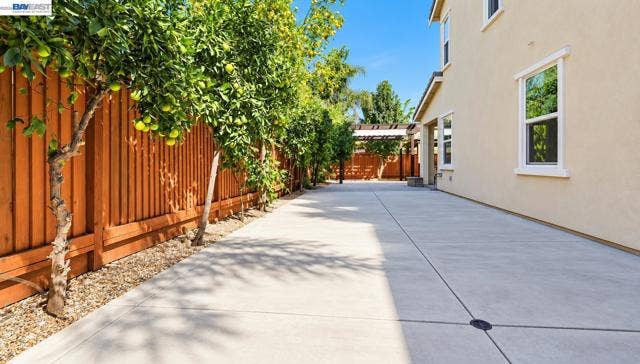 565 Fallsburg Court, Brentwood, CA 94513