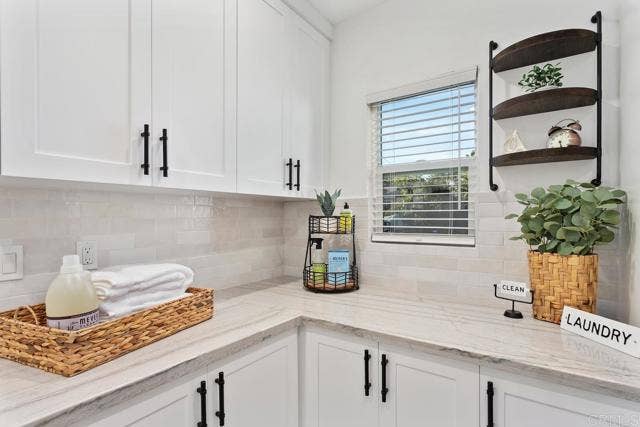 245 Hemlock AVE, Carlsbad, CA 92008