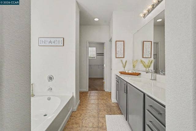1043 Ashbridge Bay Dr, Pittsburg, CA 94565