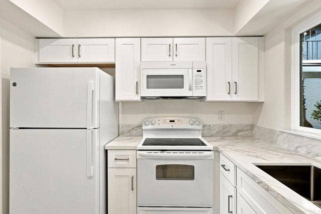 3612 Vista Bella, Oceanside, CA 92056 3612 Vista Bella, Oceanside, CA 92056
