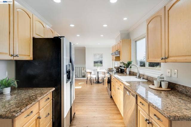3636 Arcadian Dr, Castro Valley, CA 94546