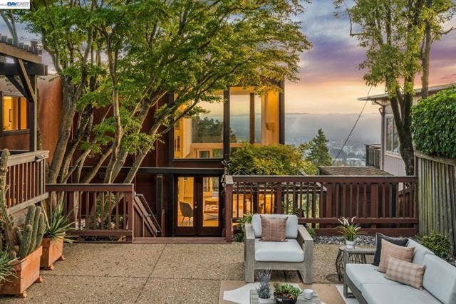 1085 STERLING AVE, Berkeley, CA 94708 1085 STERLING AVE, Berkeley, CA 94708