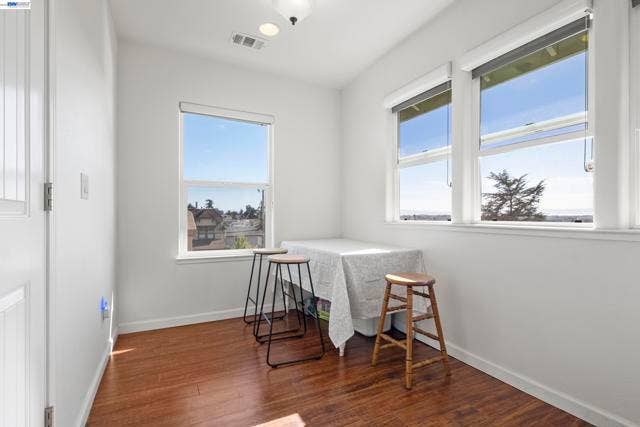 8957 Lawlor St, Oakland, CA 94605