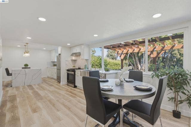 92 Dubost Ct, Danville, CA 94526