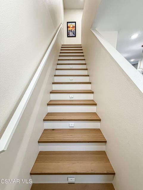 dStairs Landing and Laundry1