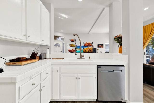 11196 Portobelo Dr, San Diego, CA 92124