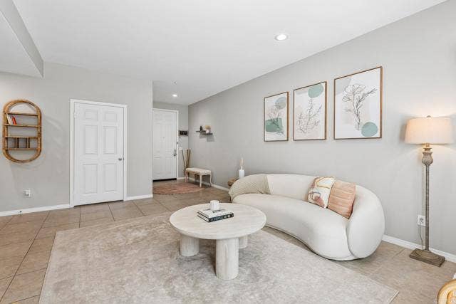 6977 Brass Pl, Carlsbad, CA 92009