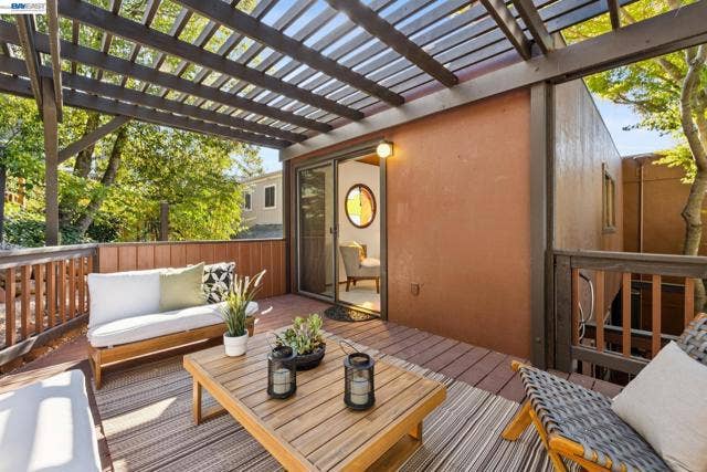 1085 STERLING AVE, Berkeley, CA 94708 1085 STERLING AVE, Berkeley, CA 94708