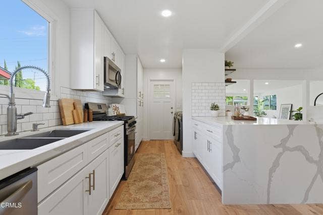 Property photo for 22718 Cantlay ST, Los Angeles, CA