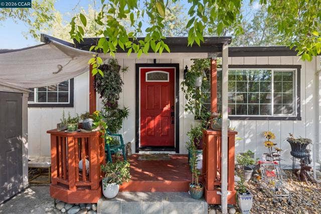 2759 Warner Ln, Pleasant Hill, CA 94523