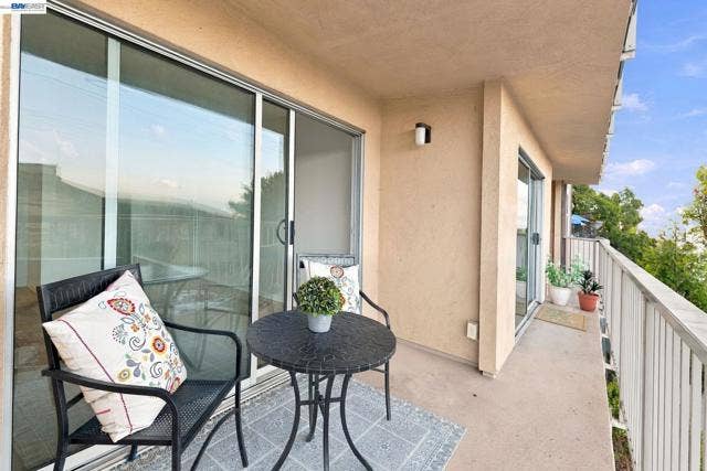 2 Panoramic Way, #105, Berkeley, CA 94704 2 Panoramic Way, #105, Berkeley, CA 94704