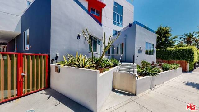 Property photo for 616 N Croft Avenue, #7, Los Angeles, CA