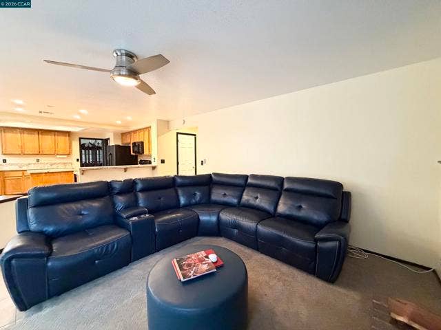 8800 Crusheen Way, Sacramento, CA 95828 Family Room