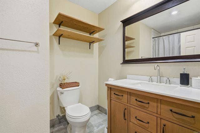 16706 Arena Dr, Ramona, CA 92065