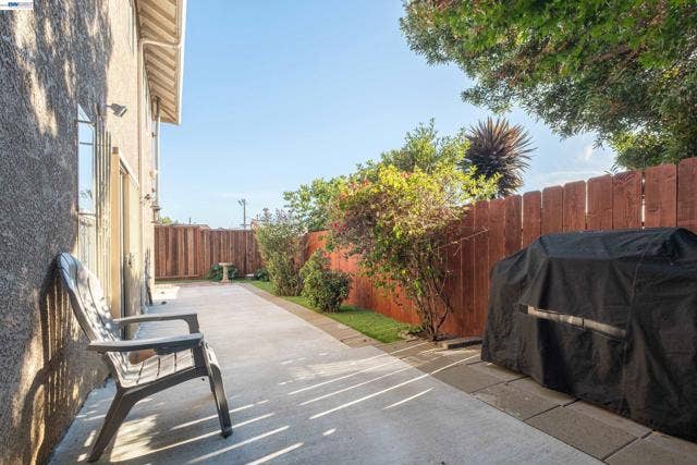 8957 Lawlor St, Oakland, CA 94605