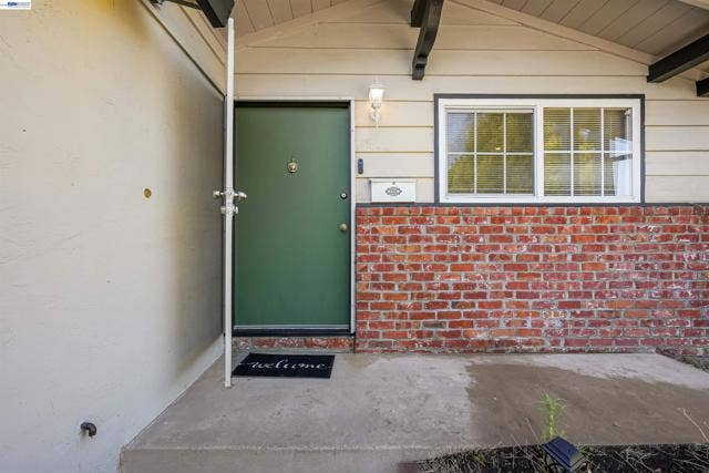 25825 Belhaven St, Hayward, CA 94545 25825 Belhaven St, Hayward, CA 94545