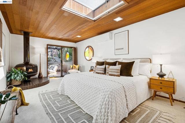 1085 STERLING AVE, Berkeley, CA 94708 1085 STERLING AVE, Berkeley, CA 94708