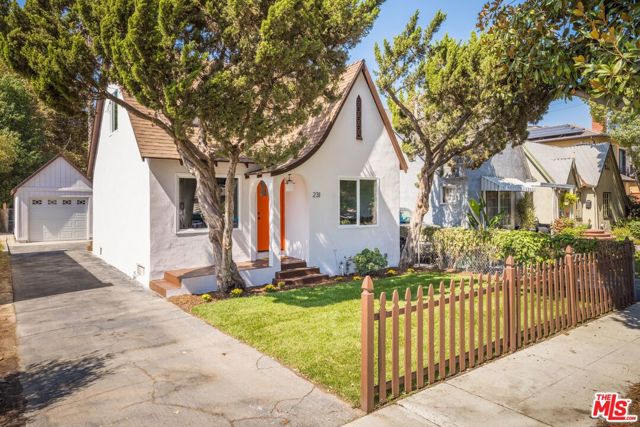 Property photo for 231 W Cedar Avenue, Burbank, CA