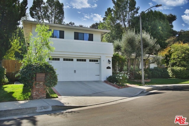 Property photo for 17264 Luverne Place, Encino, CA
