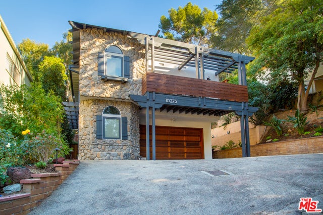 Property photo for 10275 Oletha Lane, Los Angeles, CA