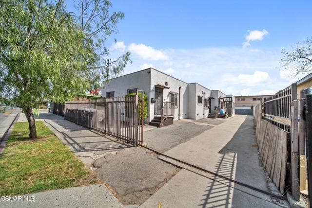 Property photo for 9206 Hoover ST, Los Angeles, CA