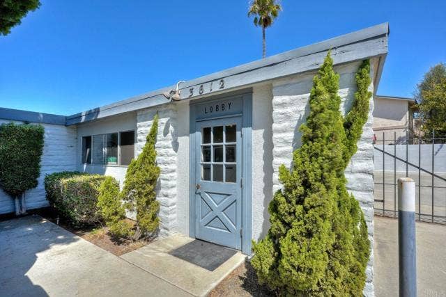 3612 Vista Bella, Oceanside, CA 92056 Lobby/Reception