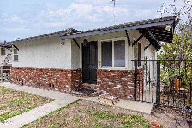 Property photo for 4548 Catalpa ST, Los Angeles, CA
