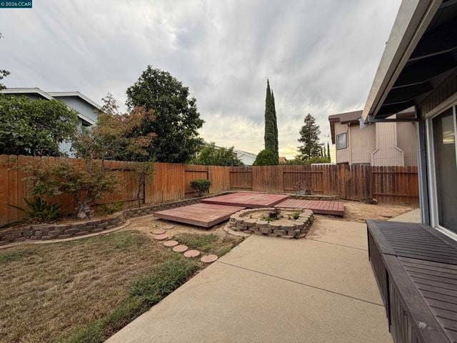 8800 Crusheen Way, Sacramento, CA 95828 8800 Crusheen Way, Sacramento, CA 95828