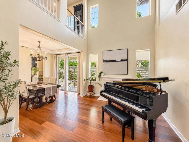 Elegant Open-Plan Living with Grand Pian