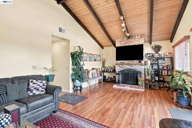 22 John Glenn Cir, Daly City, CA 94015 22 John Glenn Cir, Daly City, CA 94015