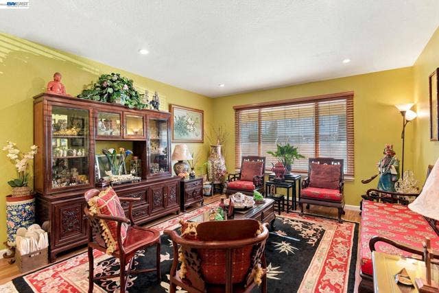 22 John Glenn Cir, Daly City, CA 94015 22 John Glenn Cir, Daly City, CA 94015