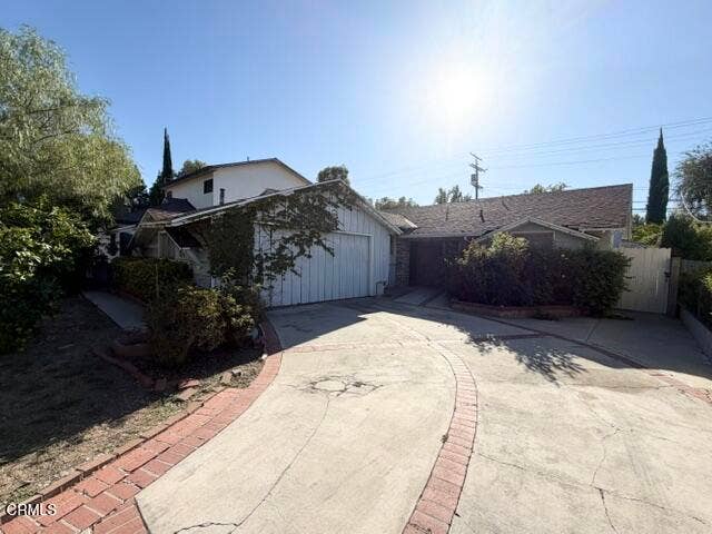 Property photo for 5213 Don Pio DR, Los Angeles, CA