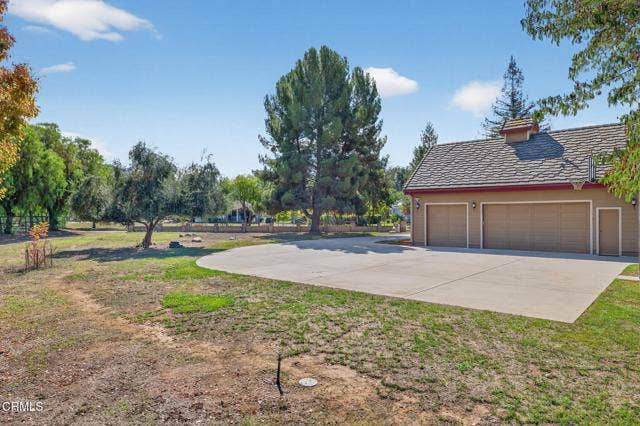 75-web-or-mls-UpmarketMedia-1125Spr-215