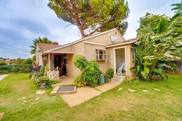 12732 Castle Court DR, Lakeside, CA 92040