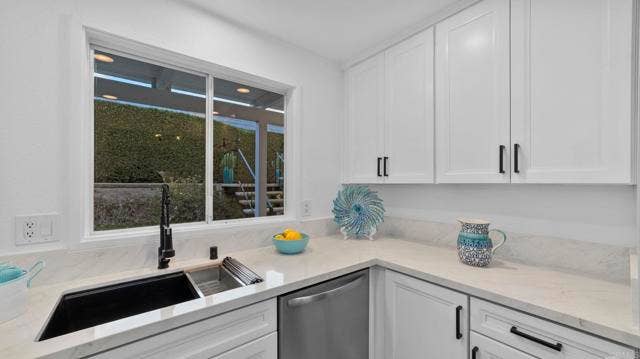 1812 FAIRWAY CIR, San Marcos, CA 92078 1812 FAIRWAY CIR, San Marcos, CA 92078