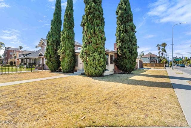Property photo for 2303 W 25th ST, Los Angeles, CA