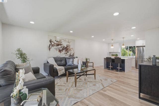92 Dubost Ct, Danville, CA 94526