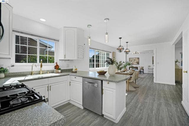 25825 Belhaven St, Hayward, CA 94545 25825 Belhaven St, Hayward, CA 94545