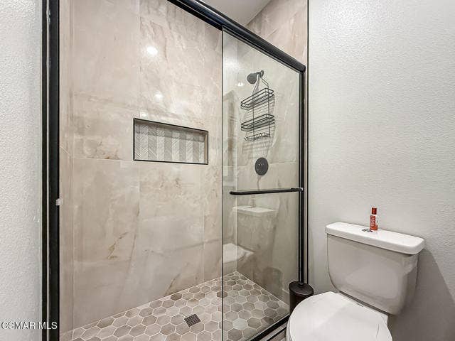 ePrimary Bedroom Suite8
