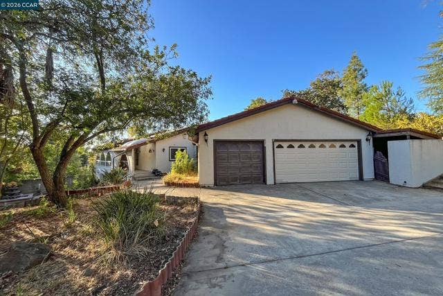 337 Livorna Heights Rd, Alamo, CA 94507
